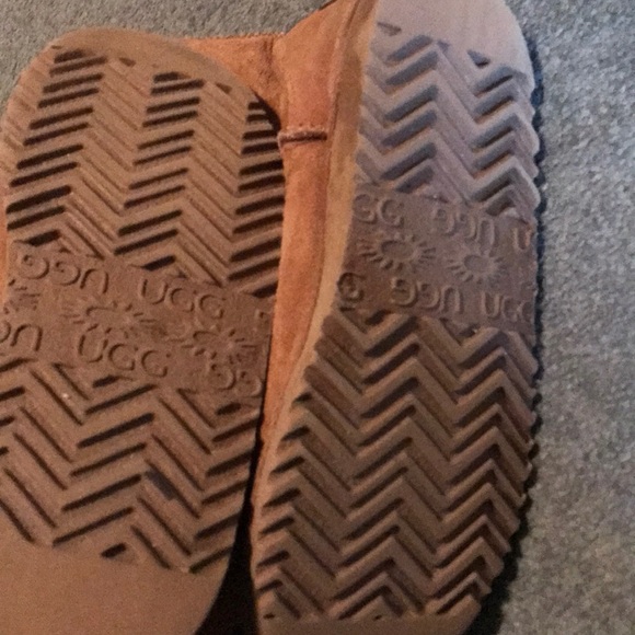 UGG Classic short boot in chestnut - Picture 4 of 6